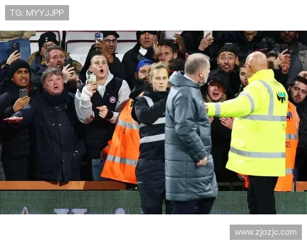 战富勒姆热刺蒙羞之夜球迷怒斥