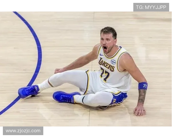 詹姆斯赞东契奇绝杀称其为大场面先生 詹姆斯赞东契奇绝杀称其为大场面先生