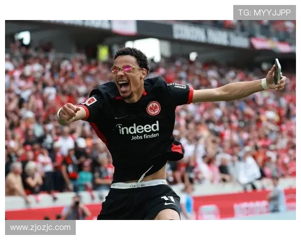 托普穆勒:埃基蒂克和克里斯滕森昨天因受轻伤不得不提前下场 托普穆勒:埃基蒂克和克里斯滕森昨天因受轻伤不得不提前下场